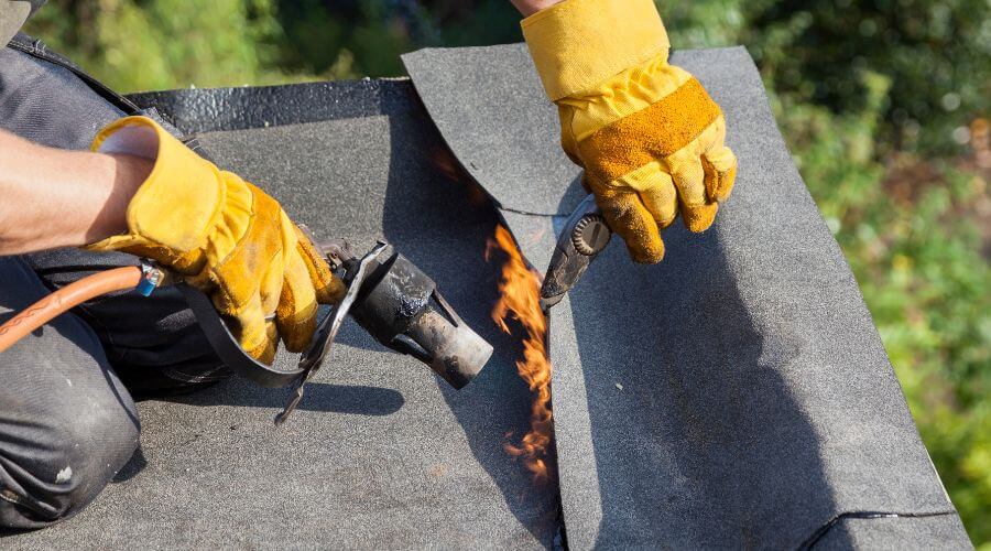 Professional gutter cleaning in Park City, KY
